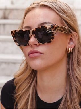 Carve “York” Women’s Tortoise Sunglasses